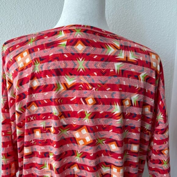 LuLaRoe Irma Red Colorful Top High Low Size M - Picture 7 of 12